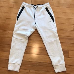 Men’s medium American eagle joggers
